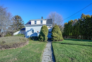 318 Mitchell's Ln, Middletown, RI 02842