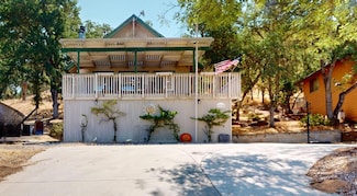 2334 Lakeview Dr, Bradley, CA 93426