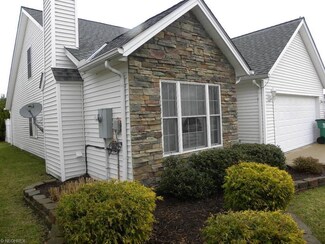 3981 Dugans Landing Unit 60, Perry, OH 44081