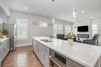 770 N Plano Rd Unit 202, Richardson, TX 75081