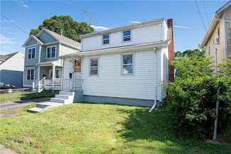 52 Bristol Ave, Riverside, RI 02915