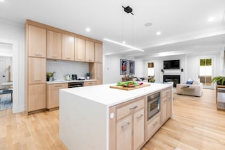 66 Bess Rd, Needham, MA 02492