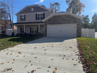 3051 Loch Dr, Winston-Salem, NC 27106