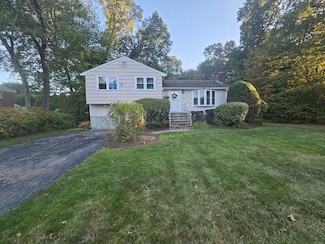 24 Eisenhower Dr, South Easton, MA 02375
