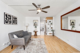 425 Ena Rd Unit PH3B, Honolulu, HI 96815