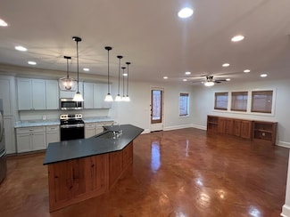 1 Downtown Thomasville Condo, Thomasville, GA 31792