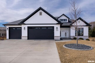 6452 Fairhaven Ct, Davenport, IA 52807