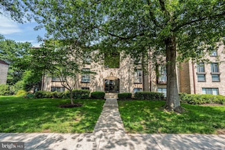 2074 Royal Fern Ct Unit 1C, Reston, VA 20191