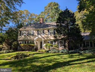 904 Chickadee Ln, West Chester, PA 19382