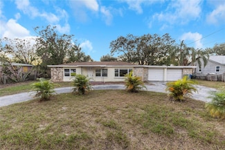615 16th St NW, Largo, FL 33770