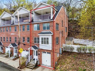 2906 Mary St, Pittsburgh, PA 15203
