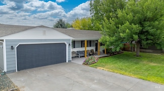 466 Carriage Ln, Twin Falls, ID 83301