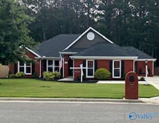 208 Bellemeade St SW, Hartselle, AL 35640