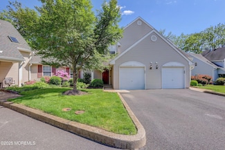 22 Commons Dr, Neptune, NJ 07753