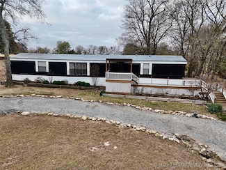 745 Lakeside Dr N, Adair, OK 74330