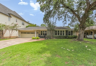4924 Mimosa Dr, Bellaire, TX 77401
