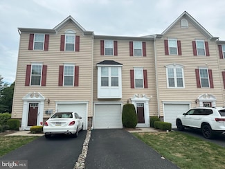 712 Susan Cir, North Wales, PA 19454