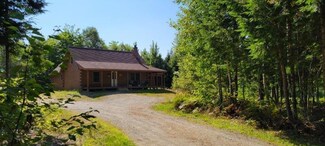 695 Main St, Mattawamkeag, ME 04459