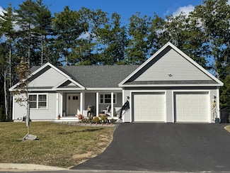 23 Forest Glen Ln, Topsham, ME 04086