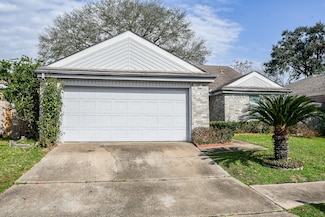 11902 S Fairhollow Ln, Houston, TX 77043