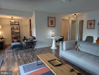 22 Hermitage Dr Unit T14, New Hope, PA 18938