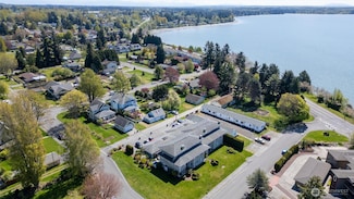 1332 4th St Unit 4, Blaine, WA 98230