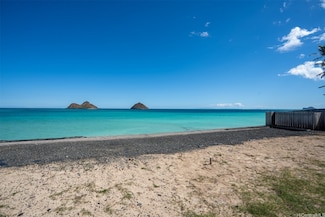 1318 Mokulua Dr, Kailua, HI 96734