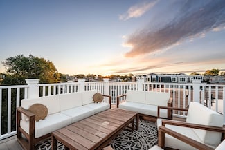35 Somerset Ave Unit 5, Winthrop, MA 02152