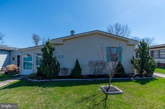 239 Cherrywood Ct, North Wales, PA 19454