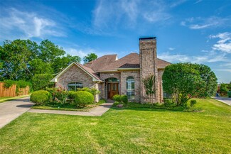 2202 Fulton Dr, Garland, TX 75044