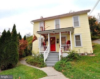 202 Independence St, Berkeley Springs, WV 25411