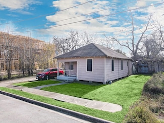 3230 Bremond St, Houston, TX 77004
