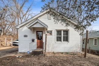867 Jordan Ave, Saint Paul, MN 55119