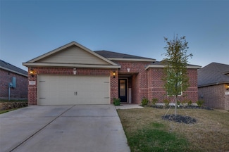 7609 Duck Bay Rd, Fort Worth, TX 76120
