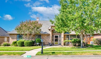1311 Royal Palm Ln, Carrollton, TX 75007