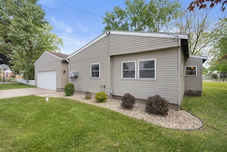 4118 Lipton St, Bremen, IN 46506