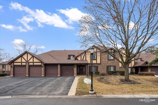 1778 Gloucester Ct Unit B, Wheaton, IL 60189