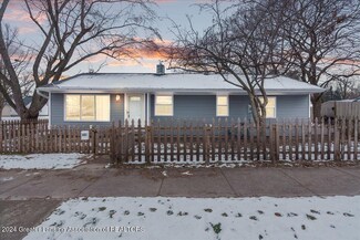 1403 Snyder Rd, East Lansing, MI 48823