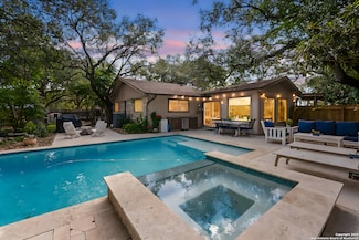 525 Fleetwood Dr, San Antonio, TX 78232