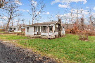 4 Woodlawn Ave, Branchville, NJ 07826