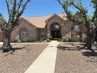 824 Lucy Dr, Alamo, TX 78516