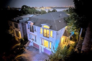 16 Leary Ln, Edgewater, NJ 07020
