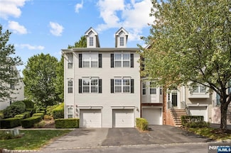 595 Hartford Dr, Nutley, NJ 07110