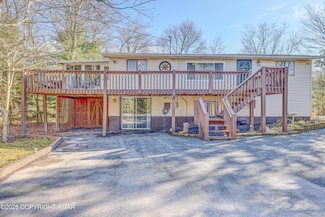104 Wyalusing Dr, Pocono Lake, PA 18347