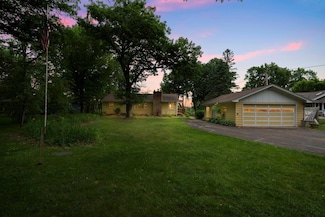 6063 S Linwood Dr NE, Wyoming, MN 55092