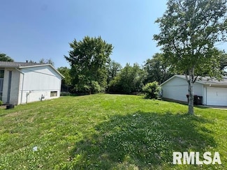 4136 W Courtland St, Peoria, IL 61615