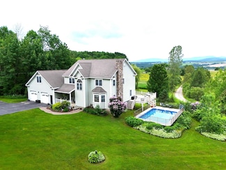 1576 Pine Hill Rd, Newport, VT 05855