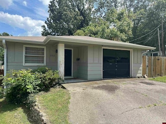 212 E 11th St, Mountain Home, AR 72653