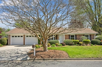 106 Captains Ln, Newport News, VA 23602