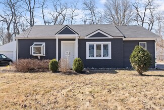 607 Parkside Ave, Valparaiso, IN 46383
